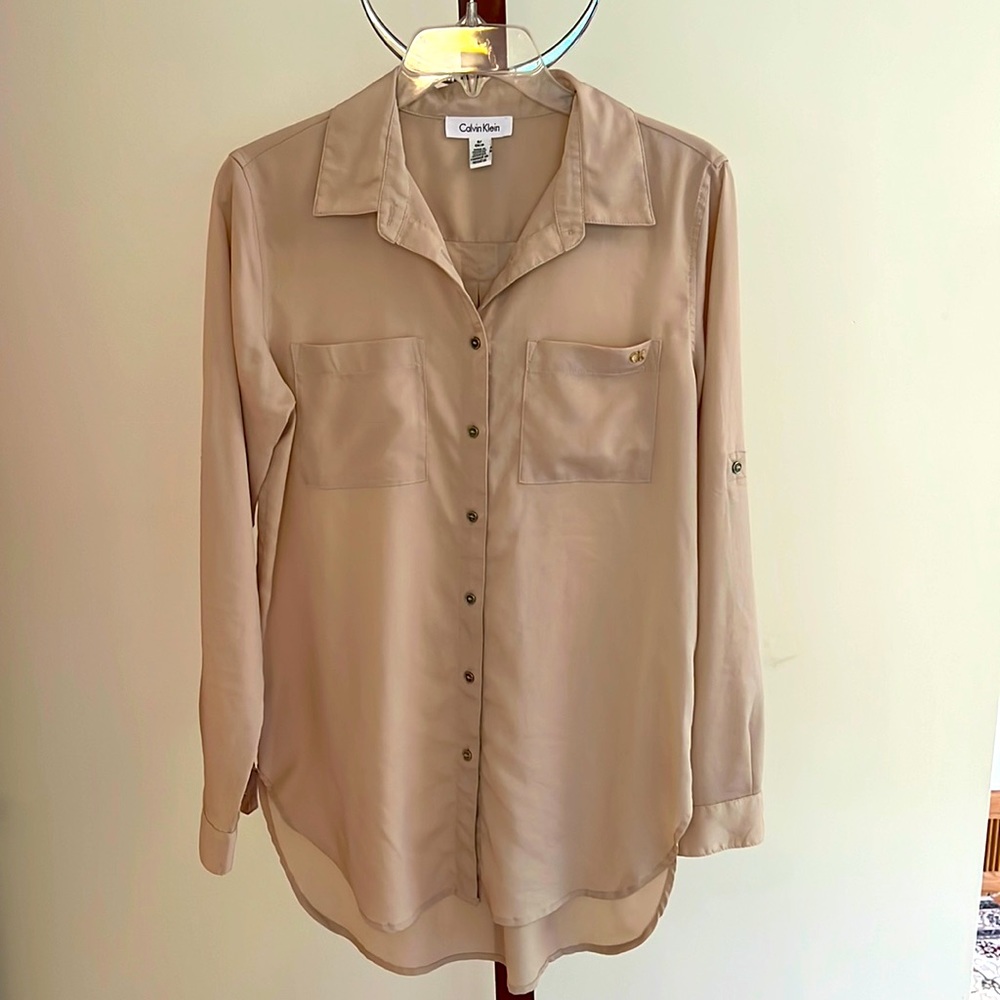 ❗️Final price drop❗️Calvin Klein beige/tan long sleeves shirt